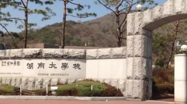 伪造学历，韩国勒令过百中国留学生离境