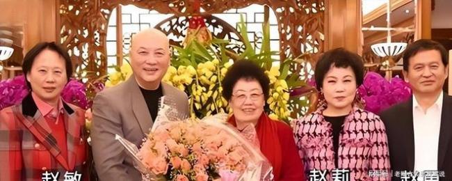 迟重瑞与陈丽华结婚付出3牺牲 姐姐弟弟各自安稳