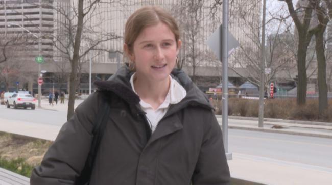 太难了! 毕业即失业 多大华裔女生1年还没上岸