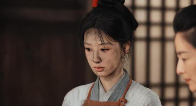 杨紫新剧脸部状态堪忧:大浓妆开十级美颜 杨紫新剧脸部状态堪忧:大浓妆开十级美颜