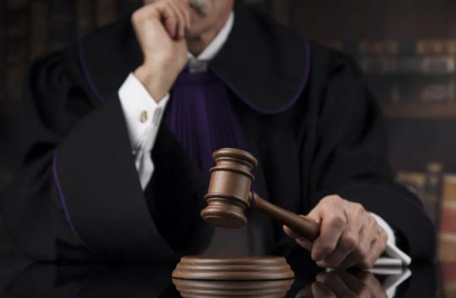 中国保姆护照被扣+1周工作140小时 华人雇主被抓