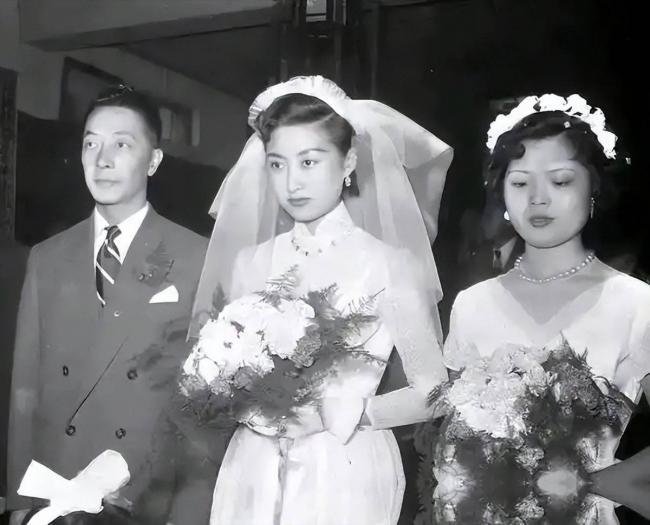 蒋经国和美人张正芬合影 难怪她看不上伊能静