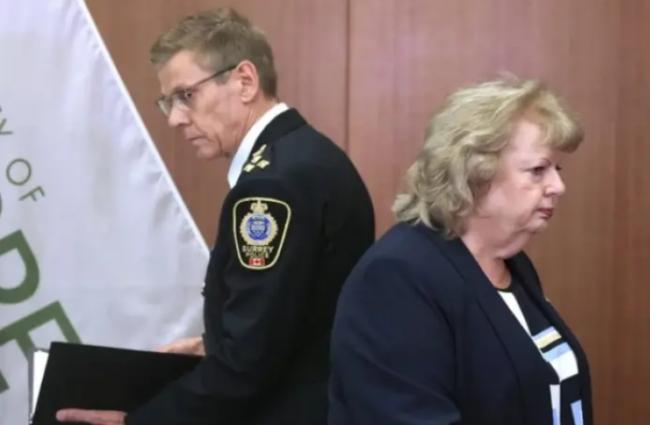 卑诗第二大城市警察局长被迫下台 发生了什么? 卑诗第二大城市警察局长被迫下台 发生了什么?