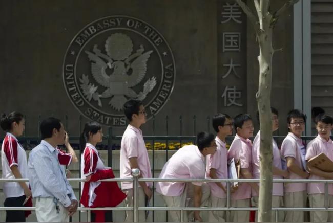 川普再收紧移民政策 单独点名中国籍媒体人员