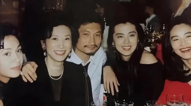 王祖贤授权AI肖像, 聂小倩神颜回归! 网友吵翻 王祖贤授权AI肖像, 聂小倩神颜回归! 网友吵翻