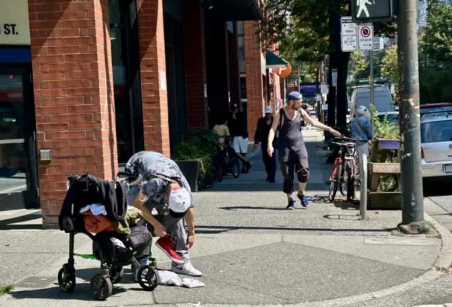 华裔市议员发起签名请愿 对公开吸毒者严厉执法