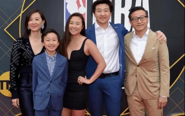 蔡崇信刚离婚就爆新欢? 绯闻女友紧急回应 蔡崇信刚离婚就爆新欢? 绯闻女友紧急回应