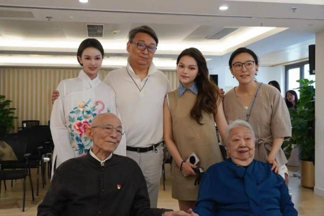 原来她俩是游本昌孙女 长相绝美、读外国名校 原来她俩是游本昌孙女 长相绝美、读外国名校