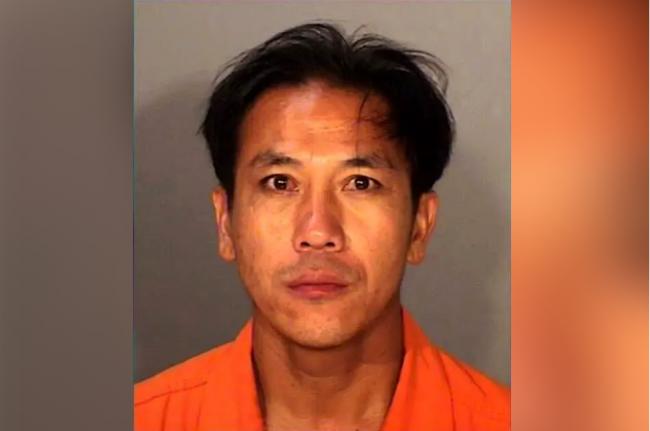 超变态 华男枪指绑架+囚禁性侵 还逼她穿小洋装 超变态 华男枪指绑架+囚禁性侵 还逼她穿小洋装