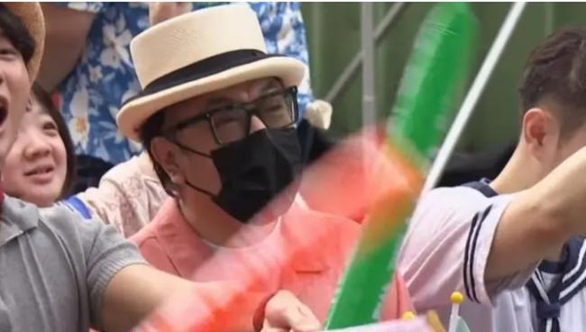 蔡康永现身支持民进党候选人 大陆网民呼吁抵制 蔡康永现身支持民进党候选人 大陆网民呼吁抵制