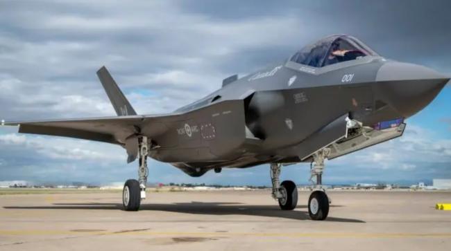 加拿大在美接收首批F-35战机 88架订单仍待审查