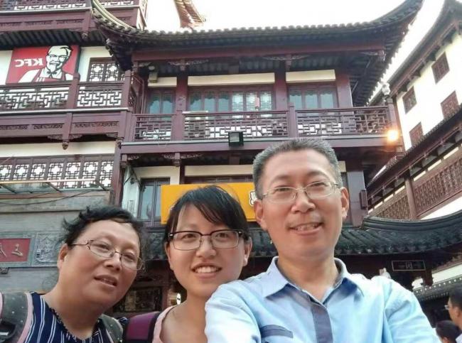听ChatGPT建议停掉救命药!华人女工程师美国猝逝